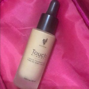 Younique liquid foundation